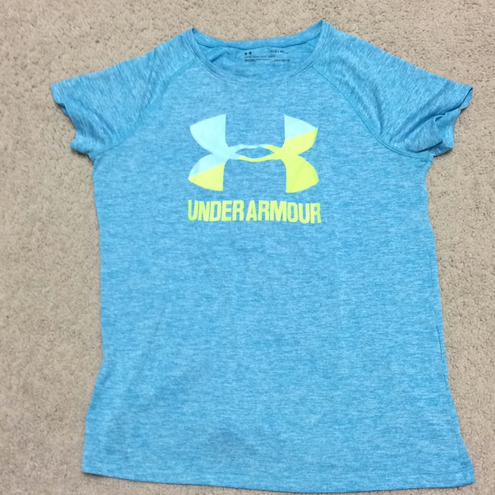 Under Armour t-shirt